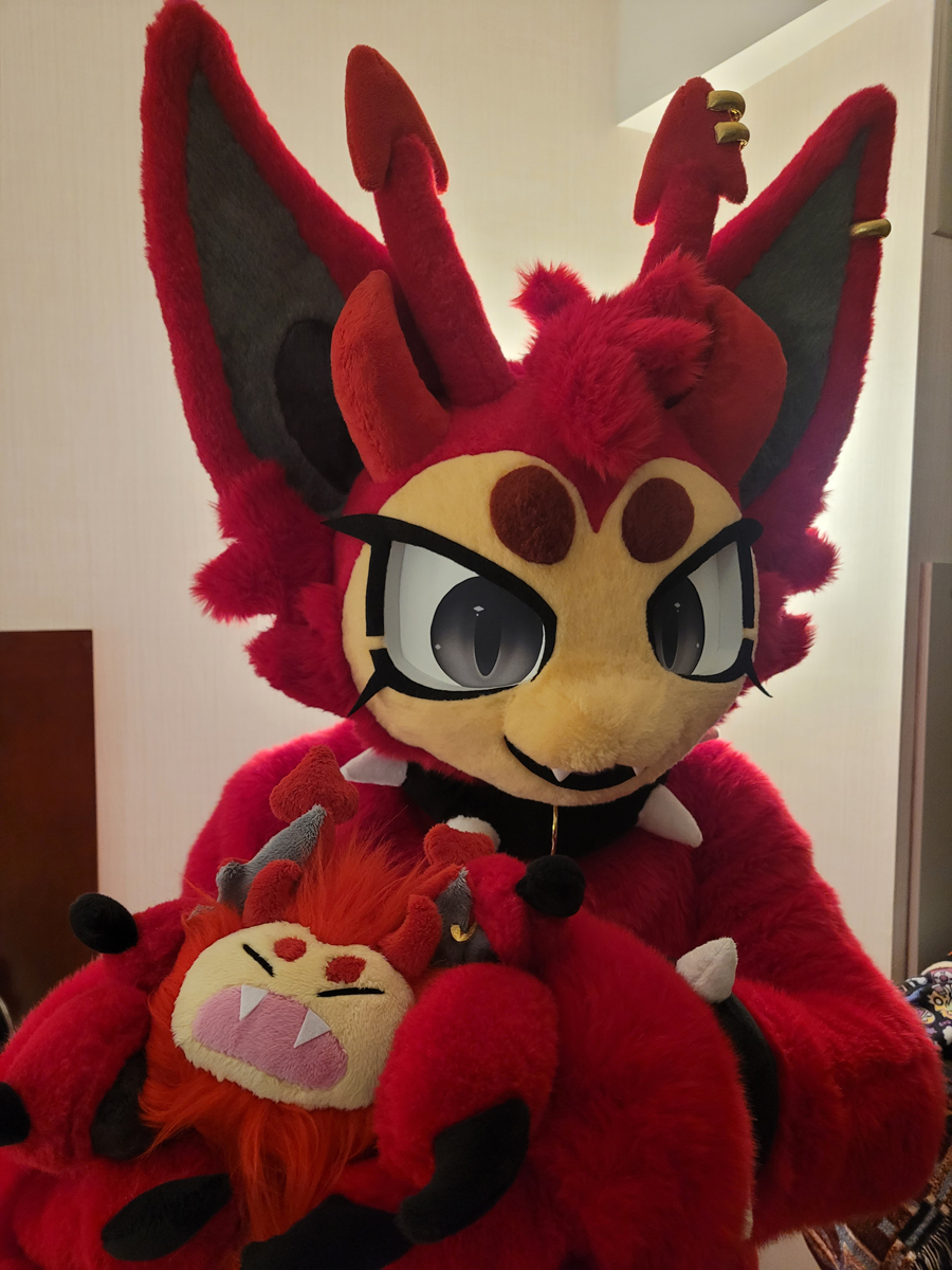 Photo by @lynxfeathers on bluesky/instagram